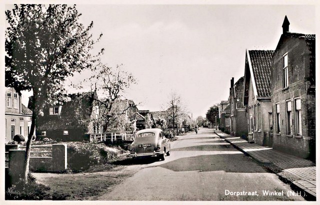 390 Dorpsstraat 67 links. Toen Allart.  1950  640x480