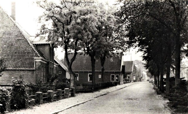 552 Dorpsstraat  boerderij van Wetsteen nu Aldi  640x480