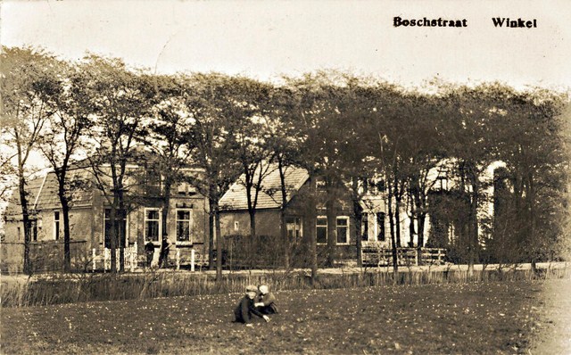 303 Bosstraat 60 en 58 dan Notarishuis. 1914  640x480