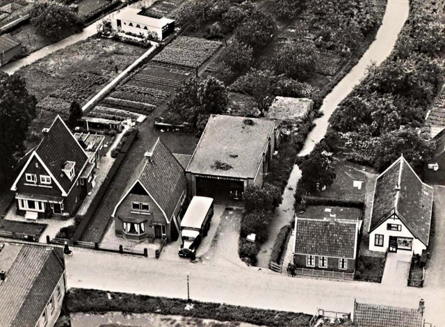 513 Dorpsstraat. Luchtfoto. 1951 640x480