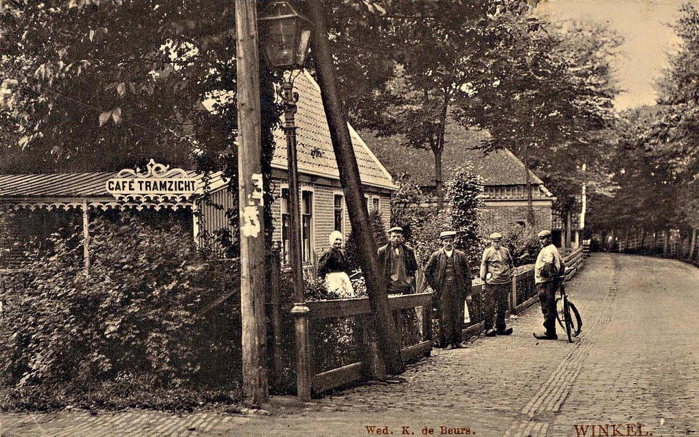 056 Dorpsstraat. Café Tramzicht van Wed. Bijhouwer 1907 aa