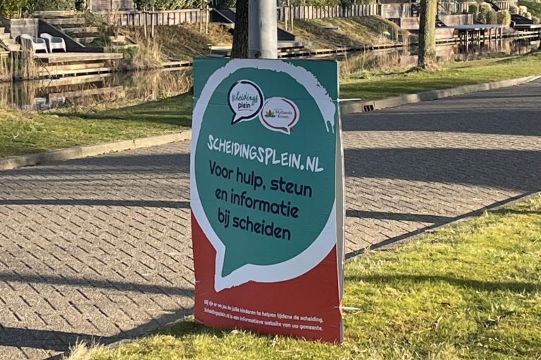 sandwichbord Scheidingsplein scaled e1744959814481 768x5bb