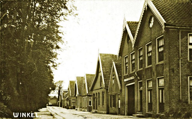 358 Dorpsstraat. Rechts t Centrum 1914 640x480