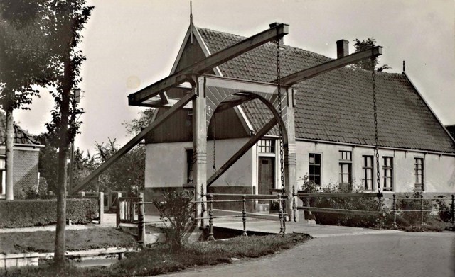 218 Dorpsstraat 136. Westerwegbrug. 1940 640x480aa