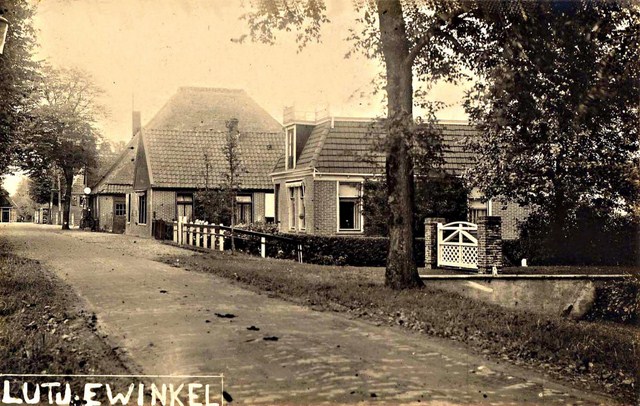 029 Lutjewinkelerweg rechts S.Zwaga dan Zeeman dan G.de Geus 640x480