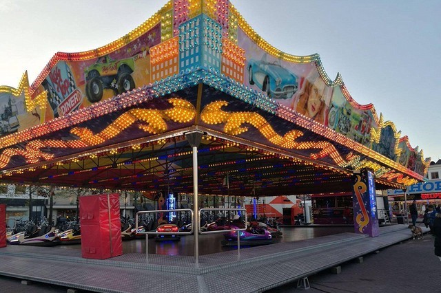 Pagina 31 32 33 34 Kermis zweefmolen Krameraa BorderMaker