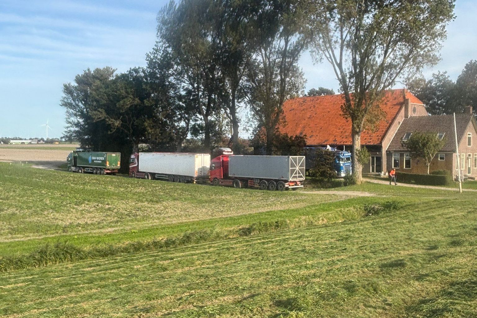 0IMG 20250925 WA0014