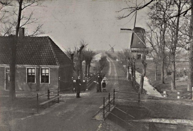 647 Oosterweg. Korenmolen. 1900 640x480aa