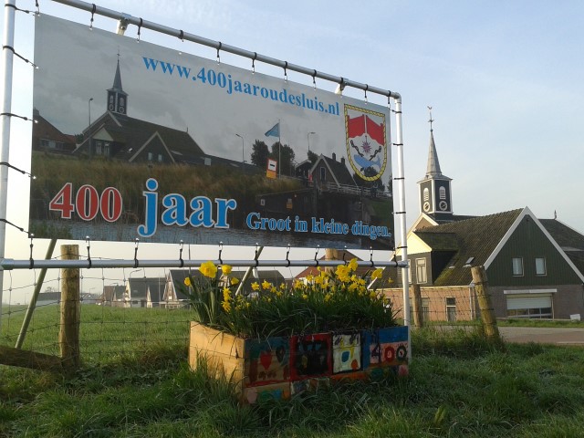 Foto 400jr Oudesluis met kerk achtergrond Custom