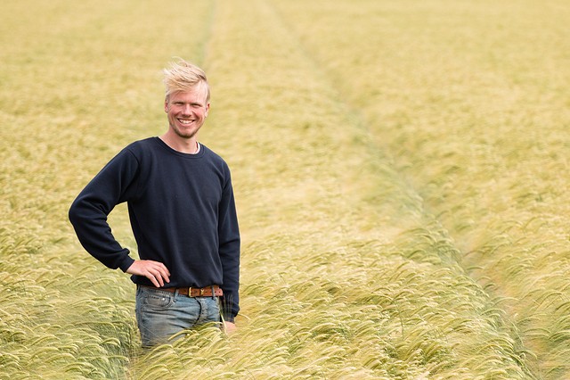 Foto Gerst staand lachend Simon BorderMaker