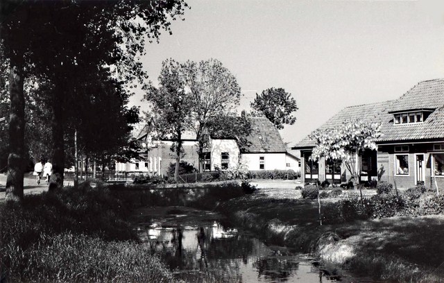 053 Schulpweg rechts de winkel van de cooperatie 640x480