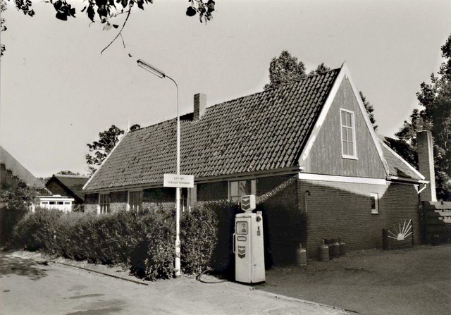 140 Dorpsstraat. 1979 640x480