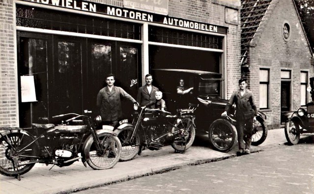 149 Dorpsstraat 247. Garage Peereboom. 1926 640x480aa