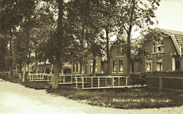 290 Bosstraat 38 44 links van Weeshuis. 1914 640x480