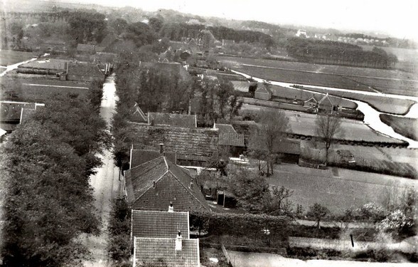 524 Dorpsstraat vanaf kerk 640x480aa