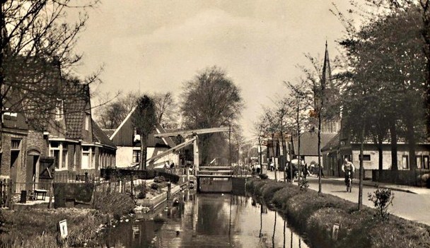 192 Dorpsstraat. De Slijksteegbrug. 1937 640x480aa