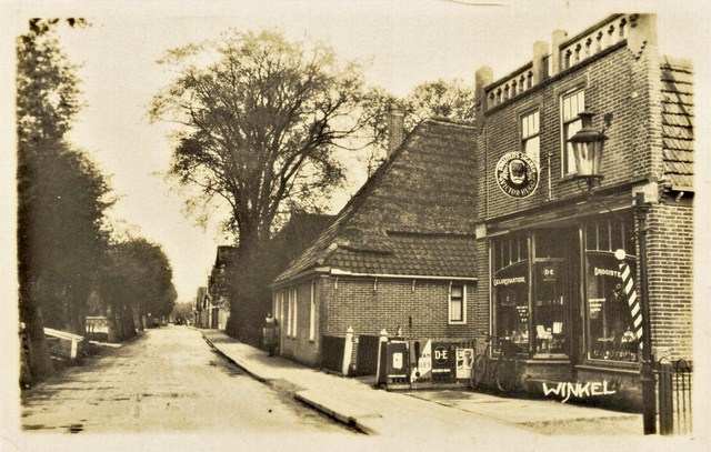 119 Dorpsstraat 76. Kapper Karsten. 1930 640x480