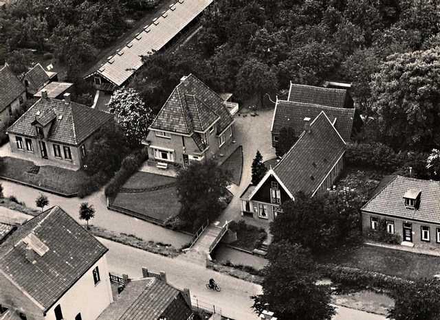 399 Dorpsstraat. Luchtfoto. 1951 640x480